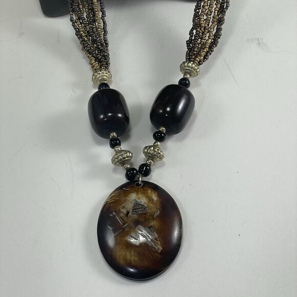 Resin Shell Inlay Oval Pendant and Beaded Necklace Brown Tan Gold Tone Chunky - Picture 12 of 16